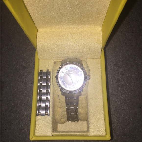 Invicta angel co. M.O.P “ angel lady” watch - Picture 4 of 7